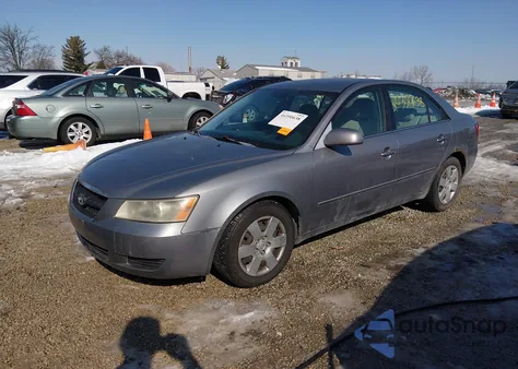 2008 Hyundai Sonata Gls V6 z USA, uszkodzony, nr VIN 5NPET46FX8H325060